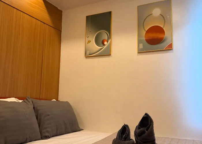 Shell Residences Moa By Jersey